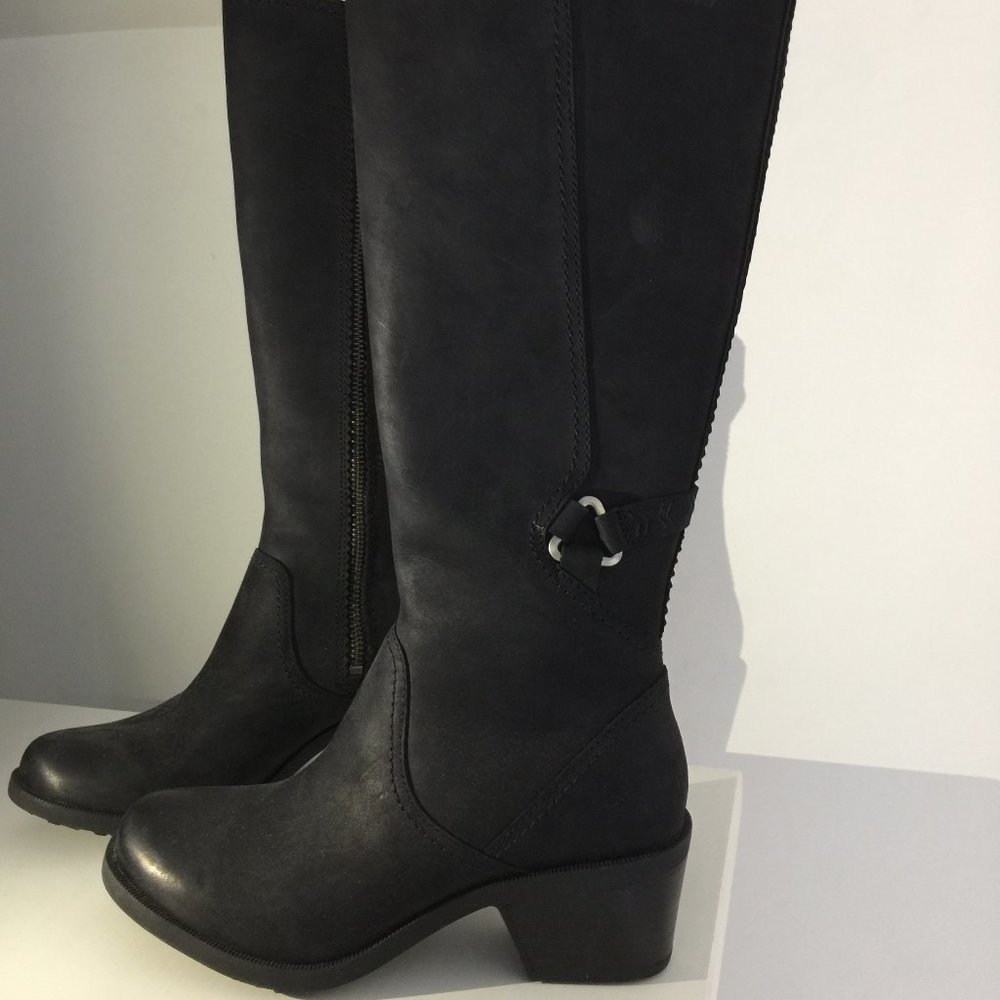 Womens Teva foxy boot